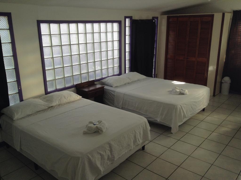 Amelia Guest House ซานเปโดร ภายนอก รูปภาพ