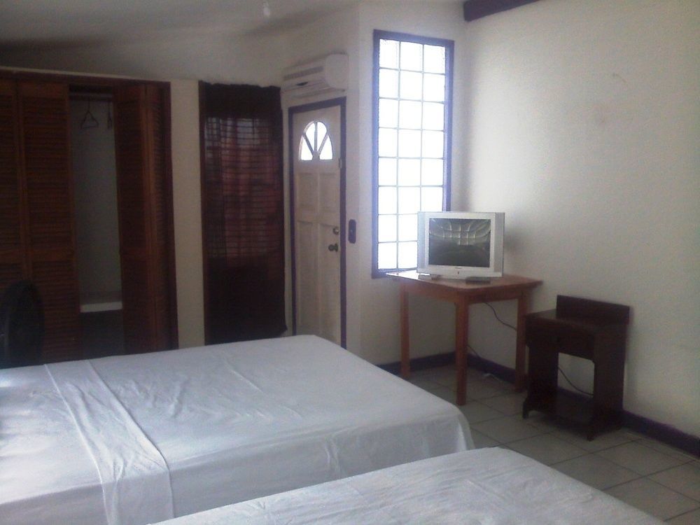 Amelia Guest House ซานเปโดร ภายนอก รูปภาพ