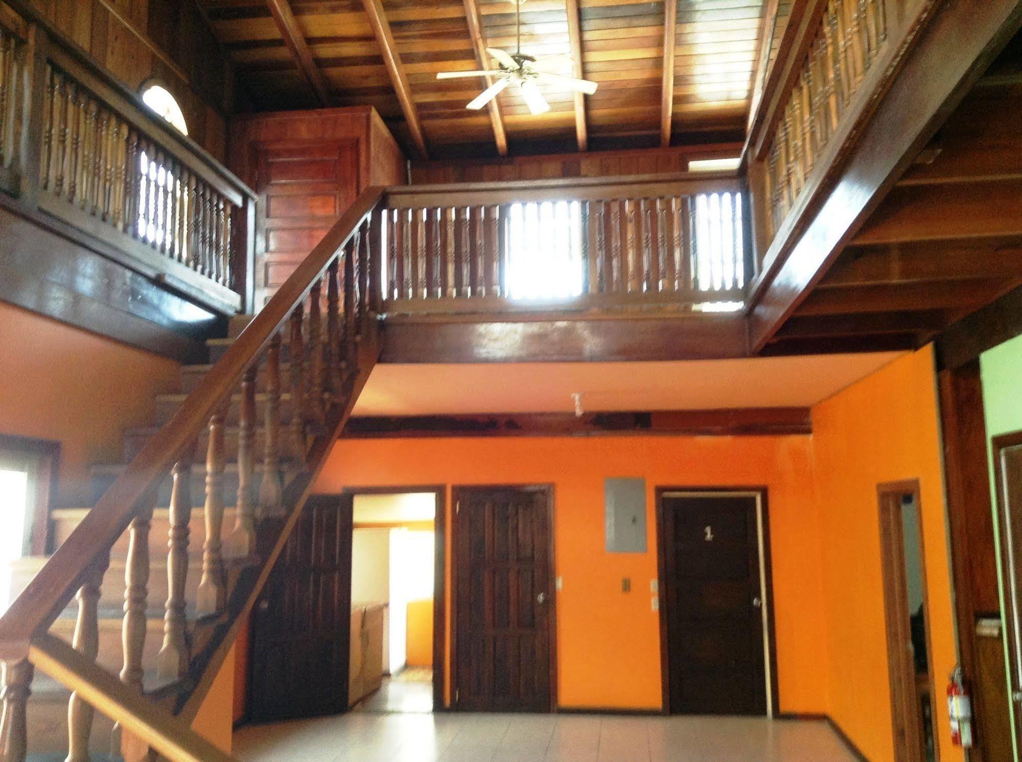 Amelia Guest House ซานเปโดร ภายนอก รูปภาพ
